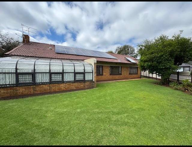 4 BEDROOM HOUSE FOR SALE IN ESTHER PARK